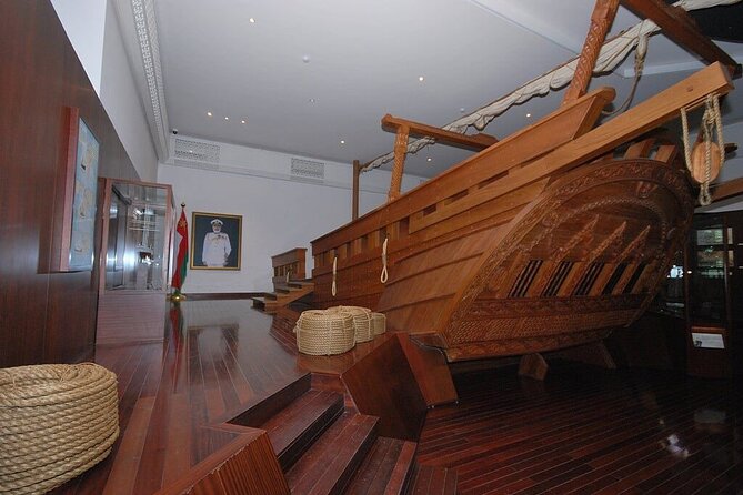 4-Days Private Jamila Sightseeing Tour - Nizwa and Al Hamra bring the history into focus