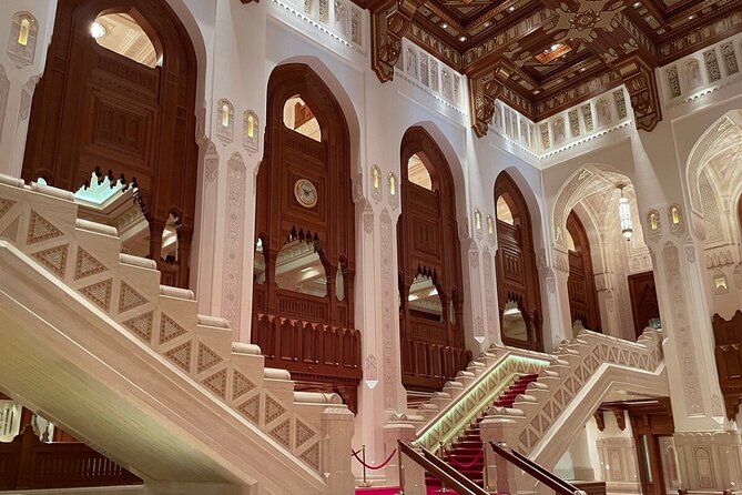 4-Hour Muscat City Tour Afternoon Till Evening - Al Alam Palace and old Muscat