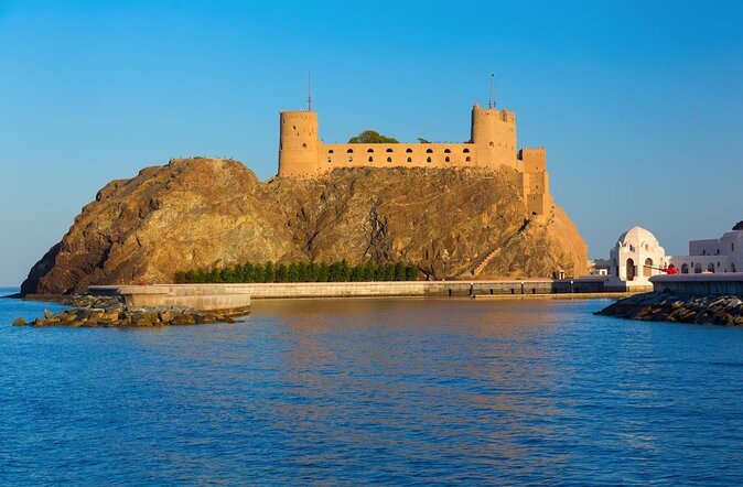 5 Days 4 Nights Oman Package Tour Mohammed - A five-day route across Oman’s best contrasts