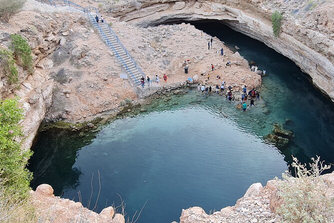 5 Days 4 Nights Oman Package Tour Mohammed - Day four: Bronze Age tombs and Oman’s high country