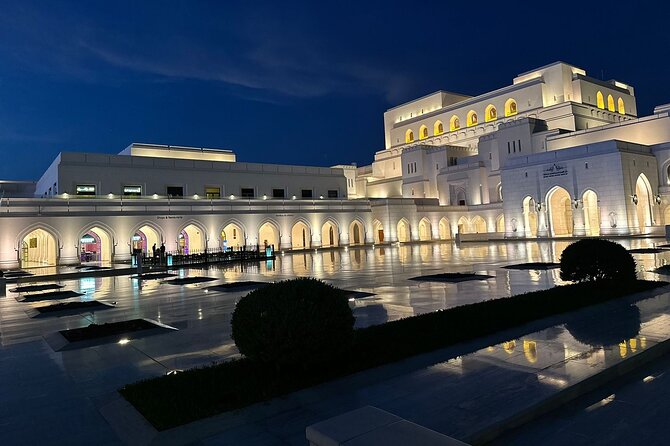 5 Days 6 Nights Private Tour in Oman - Misfat, Al Hamra, Bahla, and Jabreen show old Oman