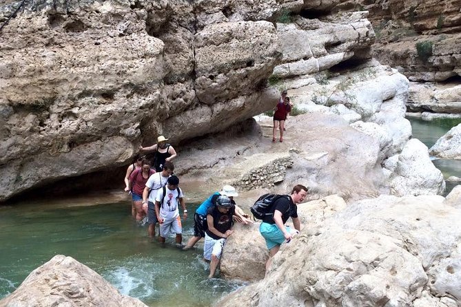 5 Days Package TOUR DINA - Day 4: Nizwa Souq, the fort, and Jebel Shams