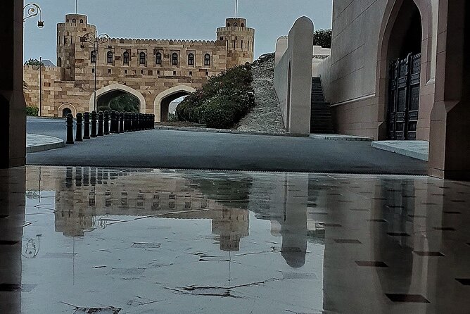 5 Hours Private Tour in Muscat City - Al Alam Palace and the two forts