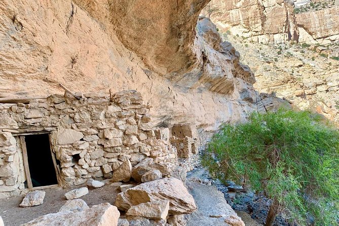 Balcony Walk of Jebal Shams (Highest Peak of Oman) - Walking above Wadi Ghul
