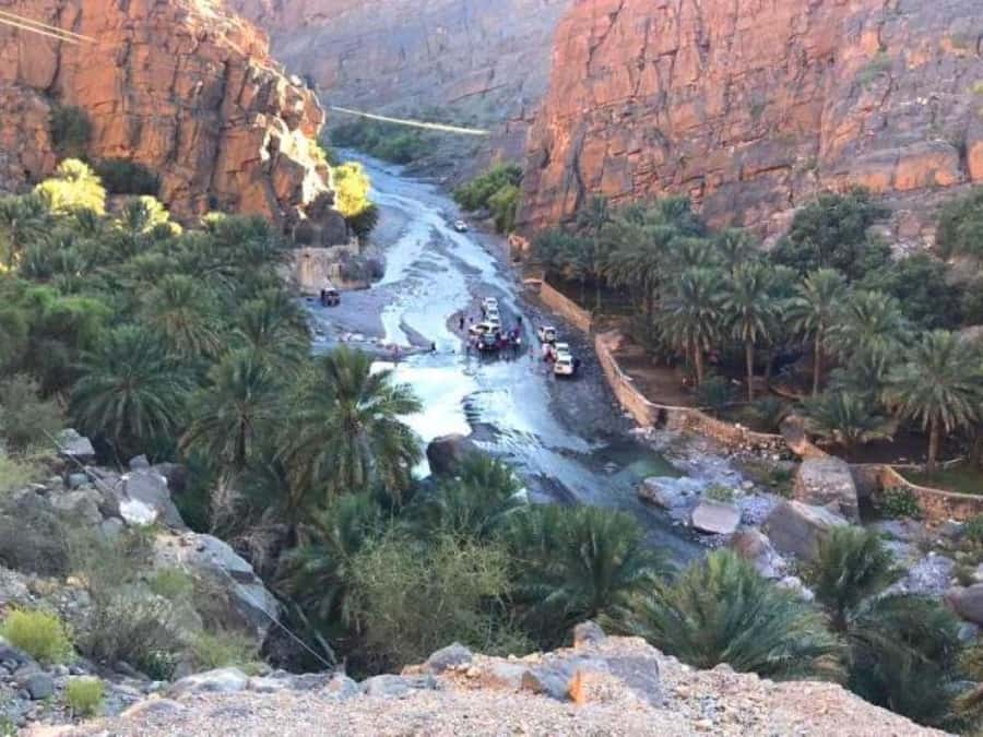 Day Trip to Jabal Shams, Wadi Nakhar, Misfat Al Abriyeen - Lunch, local conversation, and the value of a private guide
