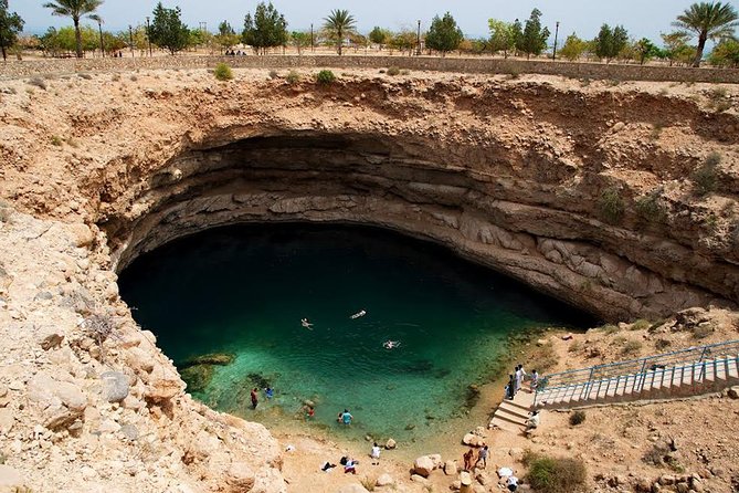Discover the South and Wadi Shab from Muscat - Wadi Shab is the reason to go