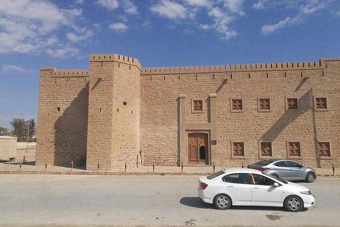Enjoy a Full-Day Tour Uncovering East Salalah’s Hidden Gems - Tawi Attair explains Dhofar’s dramatic geology