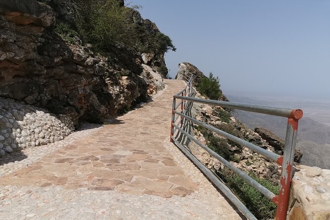 Explore Samhan Mountain – Half-Day Getaway with Lunch Included. - The Zero Gravity Point in Hasheer Valley