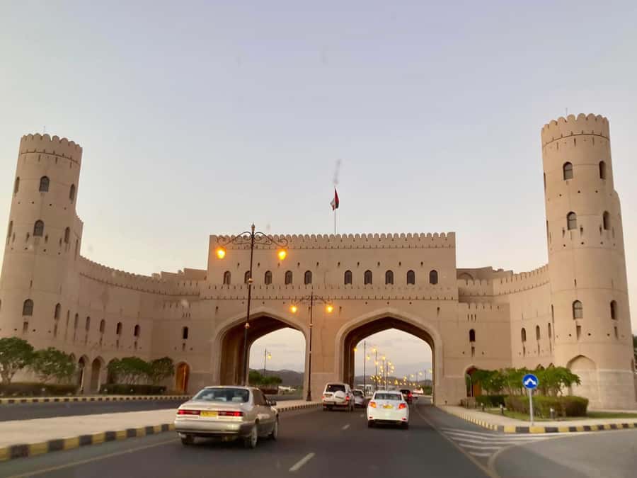 From Muscat: 3-Days Nizwa, Desert, Turtle, Wadi Shab - Why this three-day route works