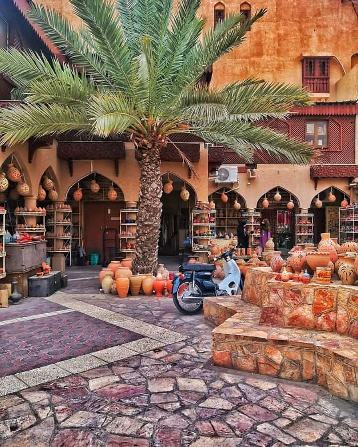 From Muscat: 3-Days Nizwa, Desert, Turtle, Wadi Shab - Ras Al Jinz: a night walk, not a guaranteed show