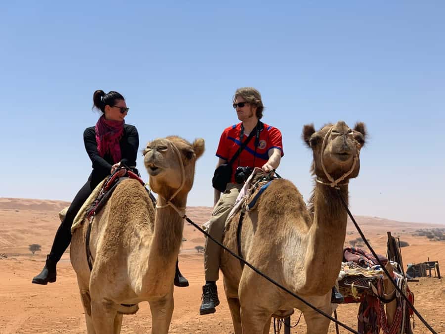 From Muscat: Desert and Wadi Bani Khalid Oasis Full-Day Tour - Two classic Oman scenes in one long day