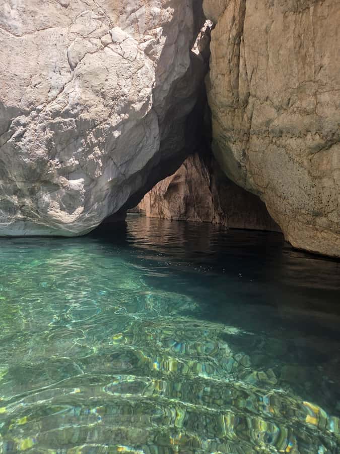 From Muscat: Desert and Wadi Bani Khalid Oasis Full-Day Tour - The shift from sand to Wadi Bani Khalid