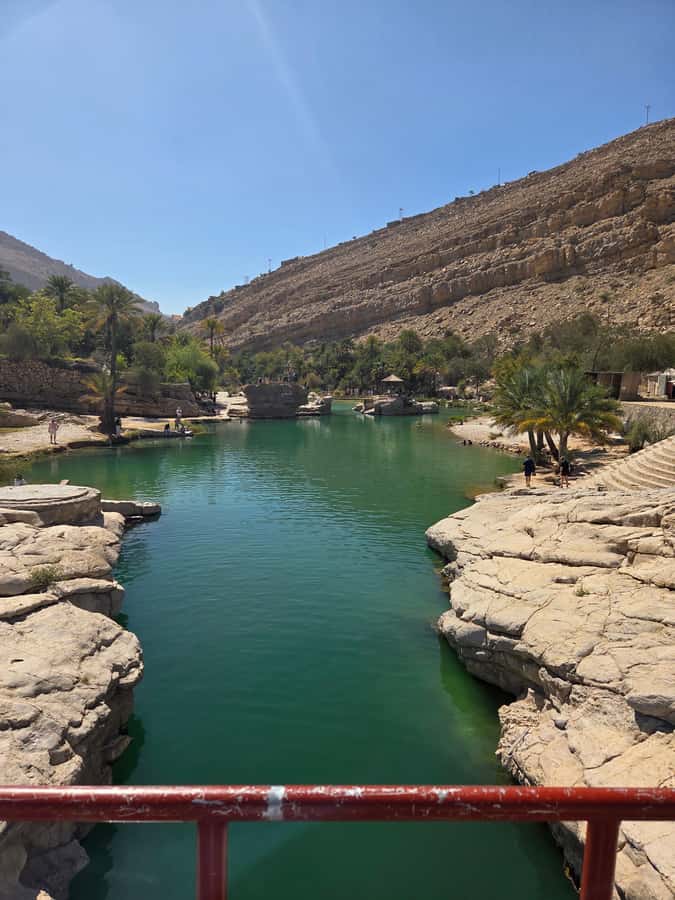 From Muscat: Desert and Wadi Bani Khalid Oasis Full-Day Tour - A guide can shape the whole day