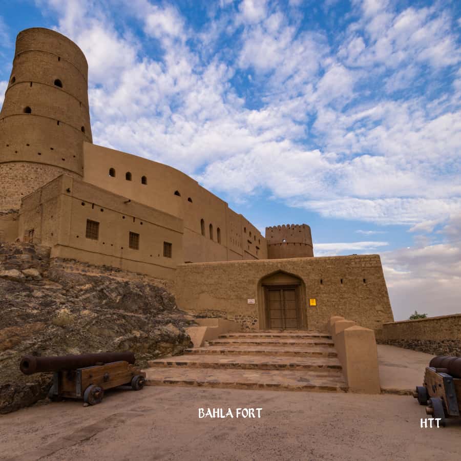 From Muscat: Nizwa, Bahla, and Jabrin Tour with Forts - What the private format changes