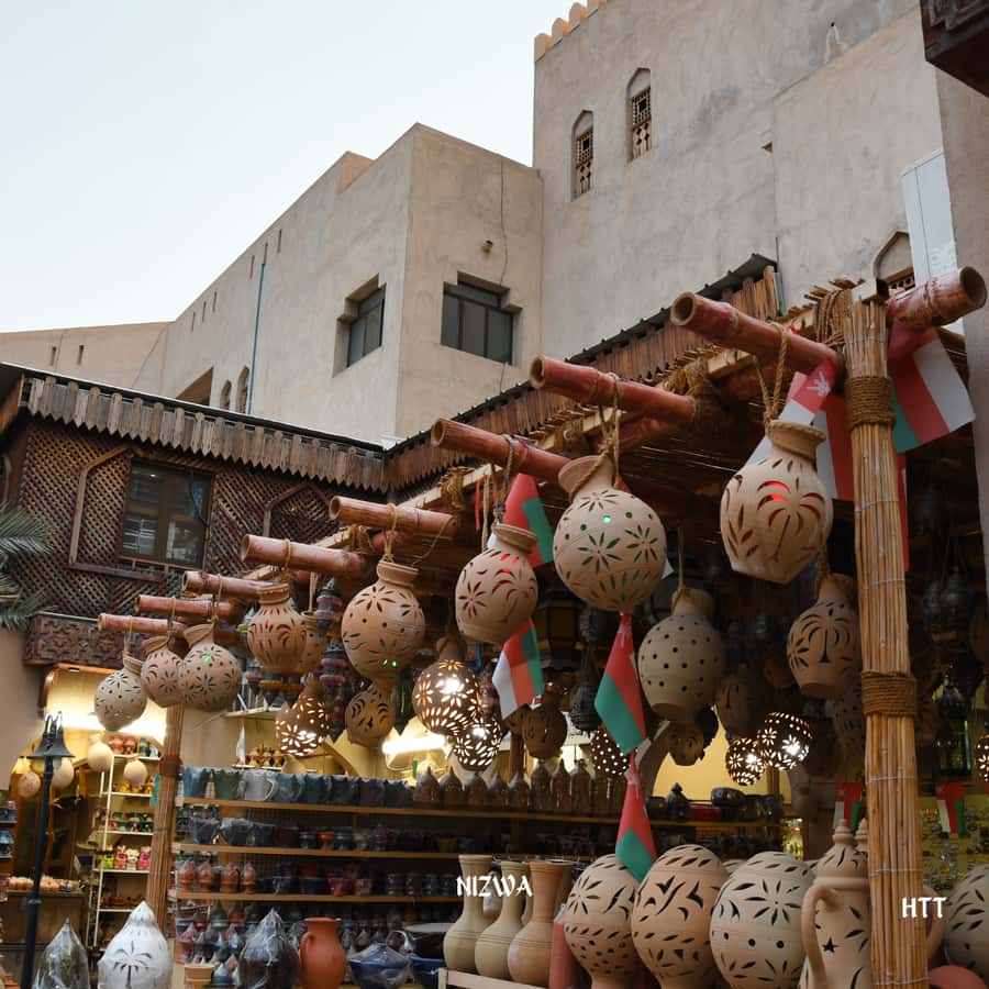From Muscat: Nizwa, Bahla, and Jabrin Tour with Forts - Jabrin Castle reveals Oman’s decorative side