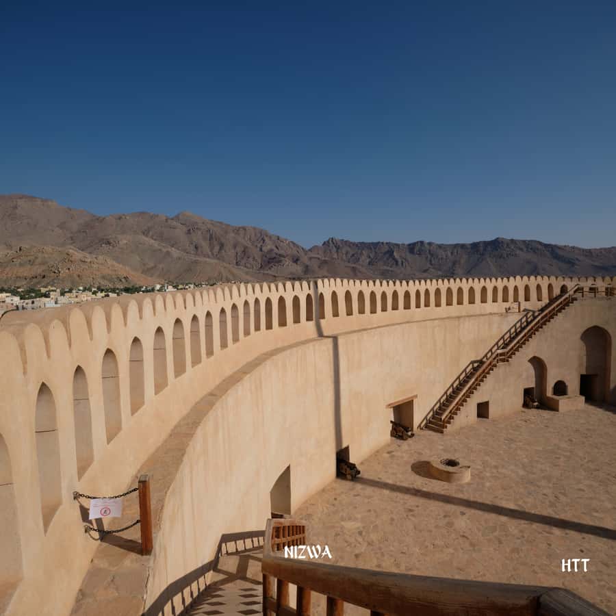 From Muscat: Nizwa Day Trip with Grand Canyon - From Muscat to Nizwa, a long but useful day