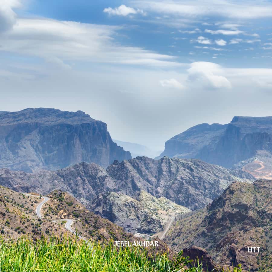 From Muscat: Nizwa Day Trip with Grand Canyon - Nizwa Souq and the silver trade