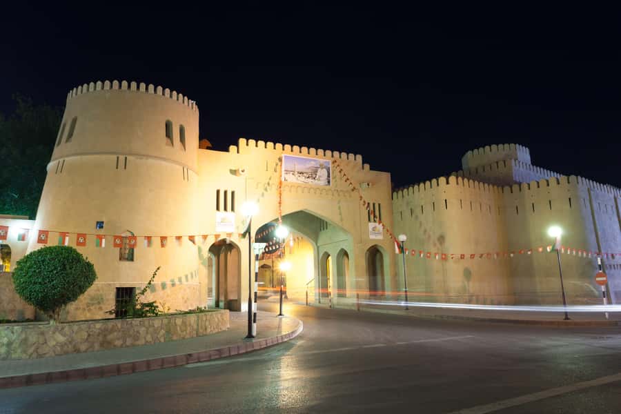 From Muscat: Nizwa Guided Tour with Optional Overnight Stay - Nizwa Fort at sunset