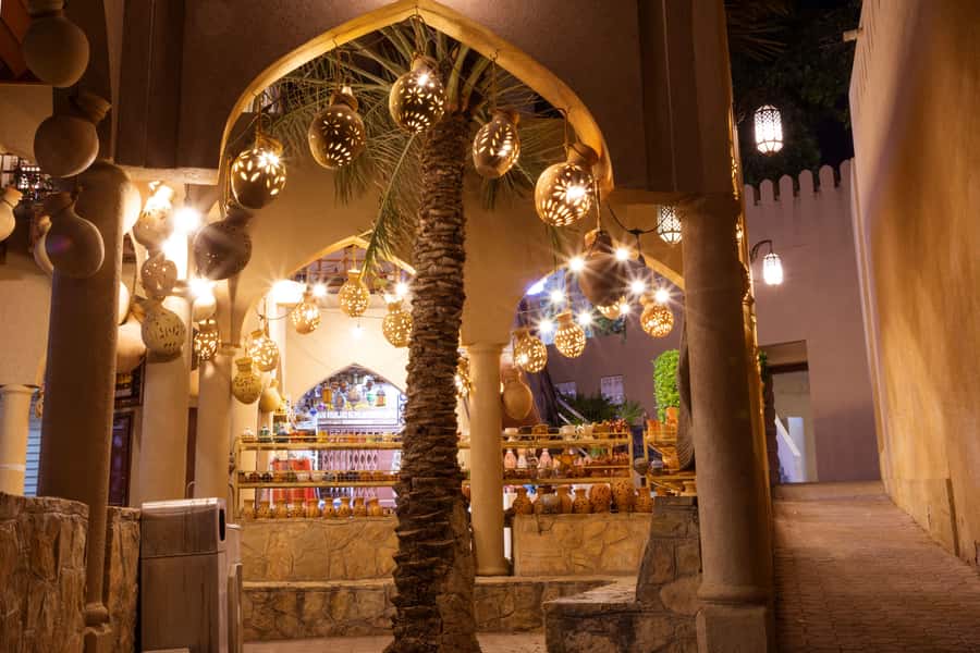 From Muscat: Nizwa Guided Tour with Optional Overnight Stay - The souq after the daytime rush