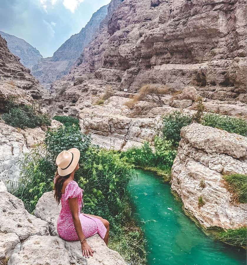 From Muscat:Private Wadi Shab and Bimmah SinkHole Tour - Swimming through the narrow cave