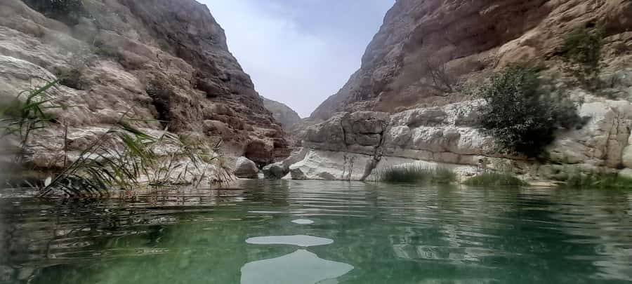 From Muscat: Wadi Shab Expedition - Swimming to the Cave and Waterfall