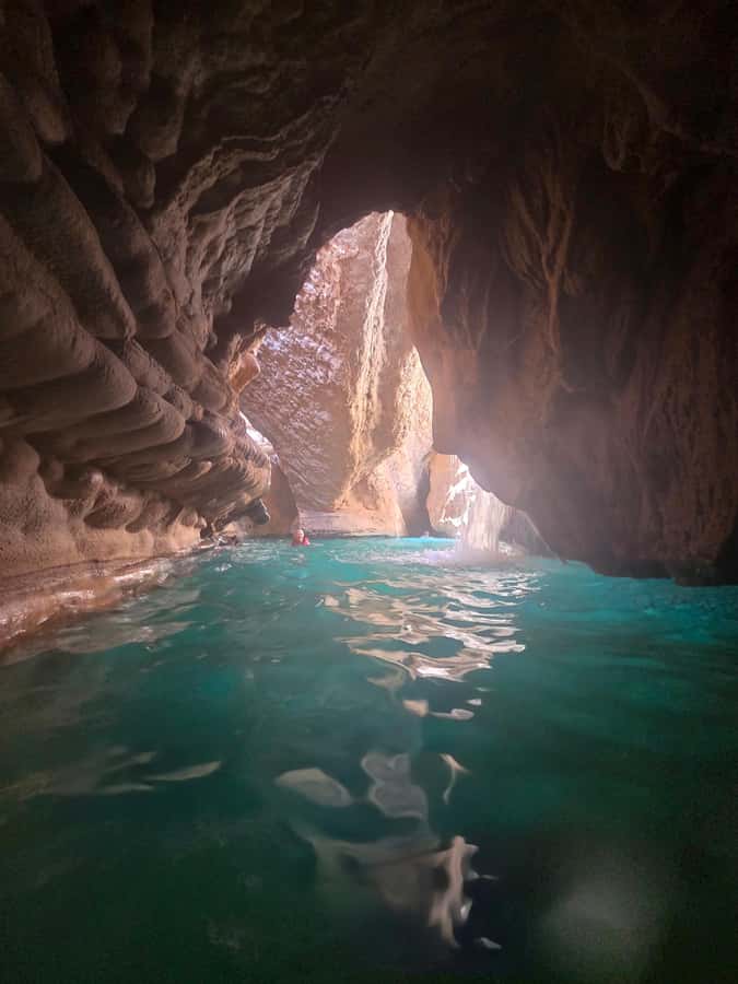 From Muscat: Wadi Shab Expedition - Bimmah Sinkhole for the Final 45 Minutes