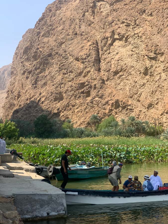 From Muscat: Wadi Shab & Sinkhole Private Tour & Free Lunch - Lunch with local flavors