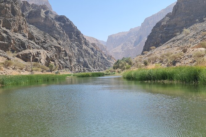 Full-Day Bimmah Sinkhole and Wadi Al Arbeieen Tour - What the $175.50 price means