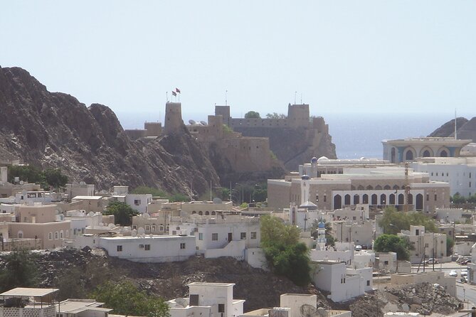 Full-Day Grand Canyon and Nizwa Tour by 4x4 - Misfah, stone paths, and a traditional lunch