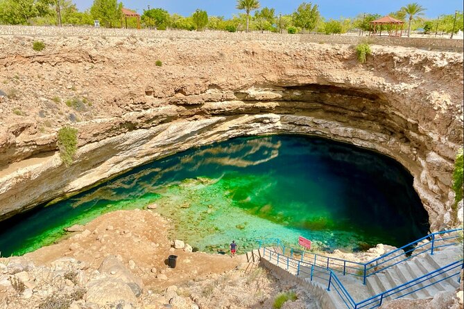 Full Day Group Tour to Wadi Shab Bimmah Sinkhole and Fins Beach - Why Wadi Shab deserves most of your day