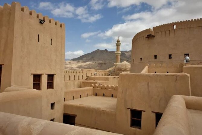 Full-Day Nizwa Fort, Bahla Fort and Jabreen Castle Private Tour - Jabreen Castle and the quieter side of Omani history