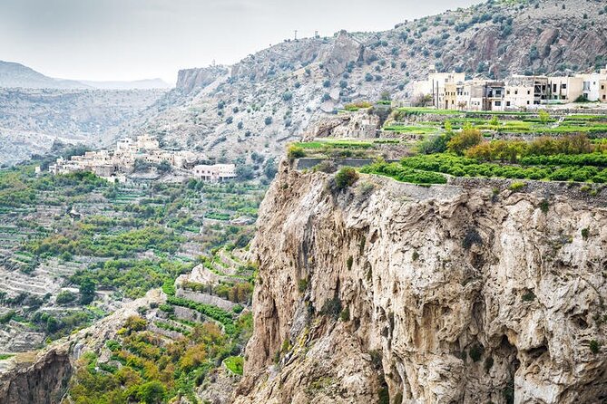 Full-day private tour- Nizwa and Jabal Akhdar - Leaving Muscat for Oman’s old inland capital