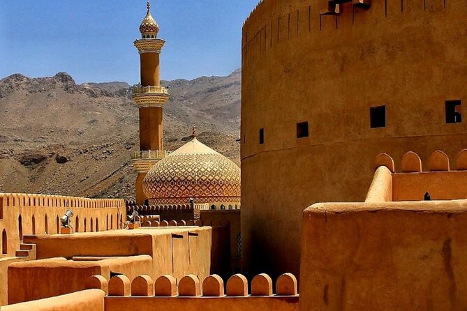 Full Day Private Tour to Nizwa and Jebel Shams from Muscat - Al Hamra and its abandoned village