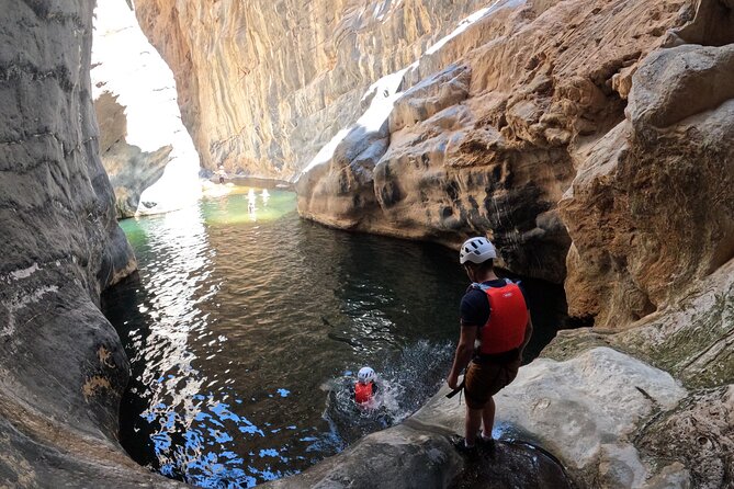 Full Day - Snake Canyon Adventure Tour in Jebel Shams region - How difficult is the day?