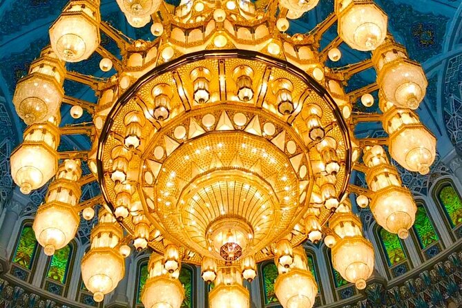 Half-Day Private Guided Muscat City Sightseeing Tour - Browsing two centuries of trade at Mutrah Souq