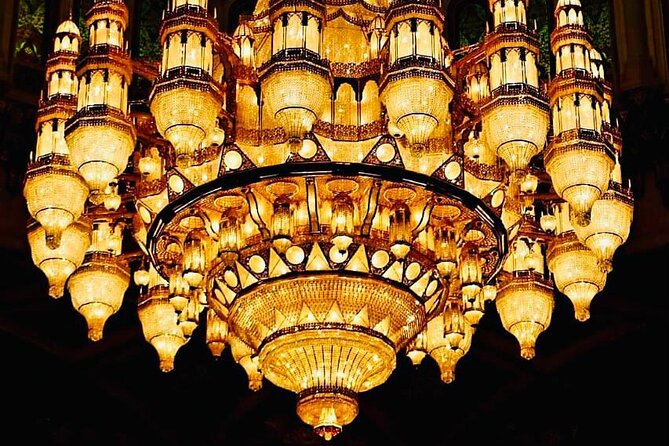Half-Day Private Guided Muscat City Sightseeing Tour - Seeing Al Alam Palace and the Portuguese forts