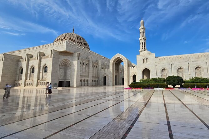 Half Day Private Muscat City Tour - The Grand Mosque takes the first hour