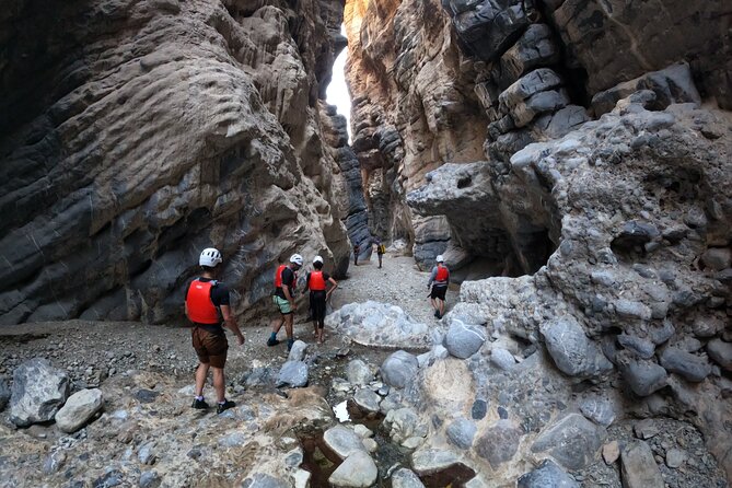 Half Day - Snake Canyon Adventure Tour in Jebel Shams - Snacks, water, and what to carry