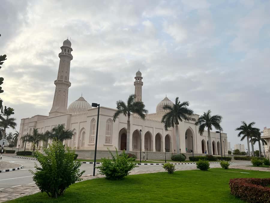 Historical Salalah City Tour with Culture, Food & Shopping - Why this four-hour tour works in Salalah