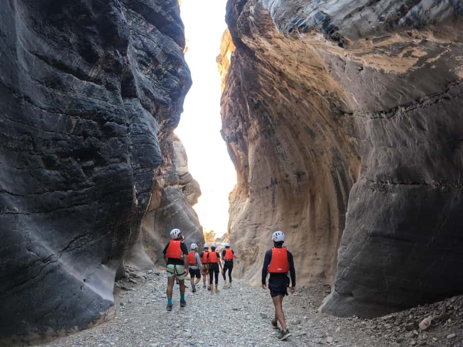 Jebel Shams: Full Day Adventure Tour through Snake Canyon - Who should book this canyoning day