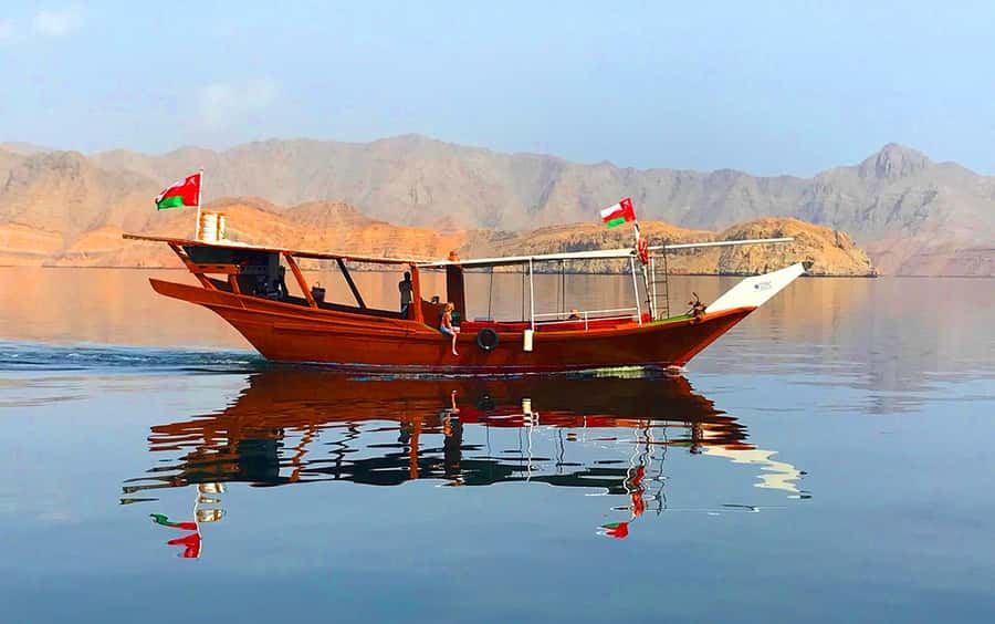 Khasab: Dolphin Watching Day Tour with Snorkeling & Lunch - Why Khor Sham works so well for a day on the water