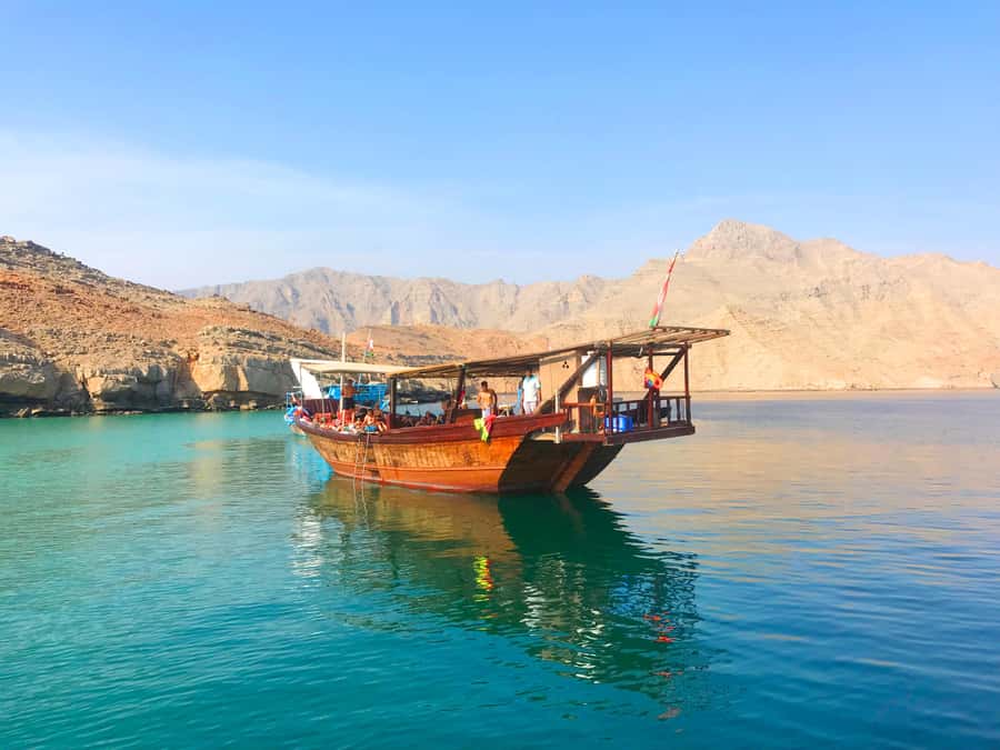 Khasab: Dolphin Watching Day Tour with Snorkeling & Lunch - Crew service and the feel of the day