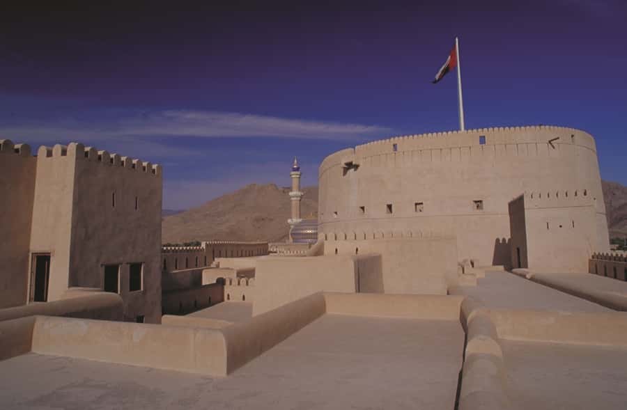Majestic Canyon & Nizwa Cultural Journey from Muscat - Wadi Ghul and the road to Jebel Shams
