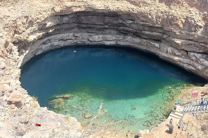 Multi-Day Package Tours At Oman - Jalan Bani Buhassan changes stone walls for open desert