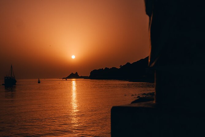 Muscat by Night Sightseeing Tour - Sultan Qaboos Grand Mosque: the key timing problem