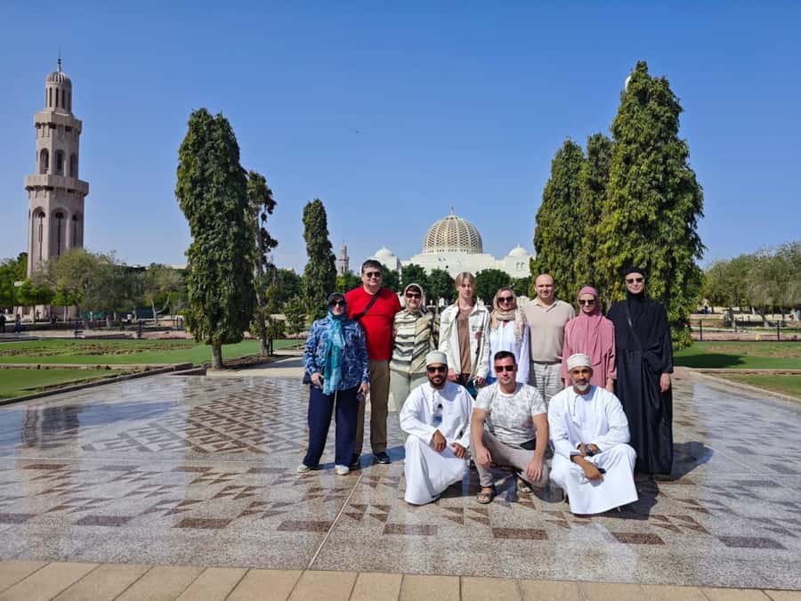 Muscat: City Highlights Tour with Optional Transfers - Sultan Qaboos Grand Mosque, Muscat’s essential first stop