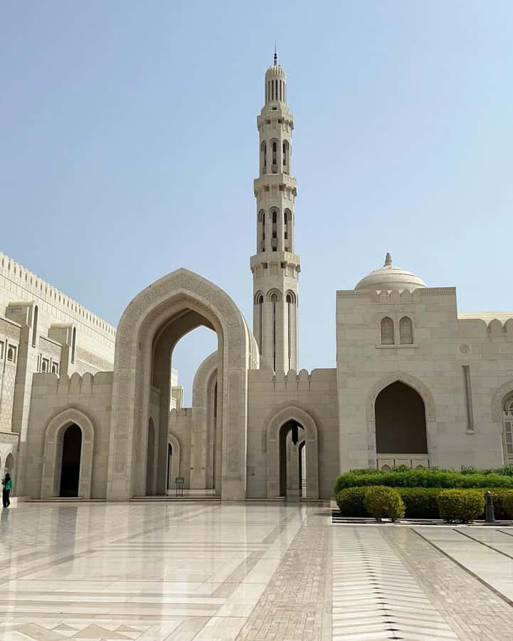 Muscat City Tour and life with Omani Guy ( luxury car). - Royal Opera House: modern culture with an added fee