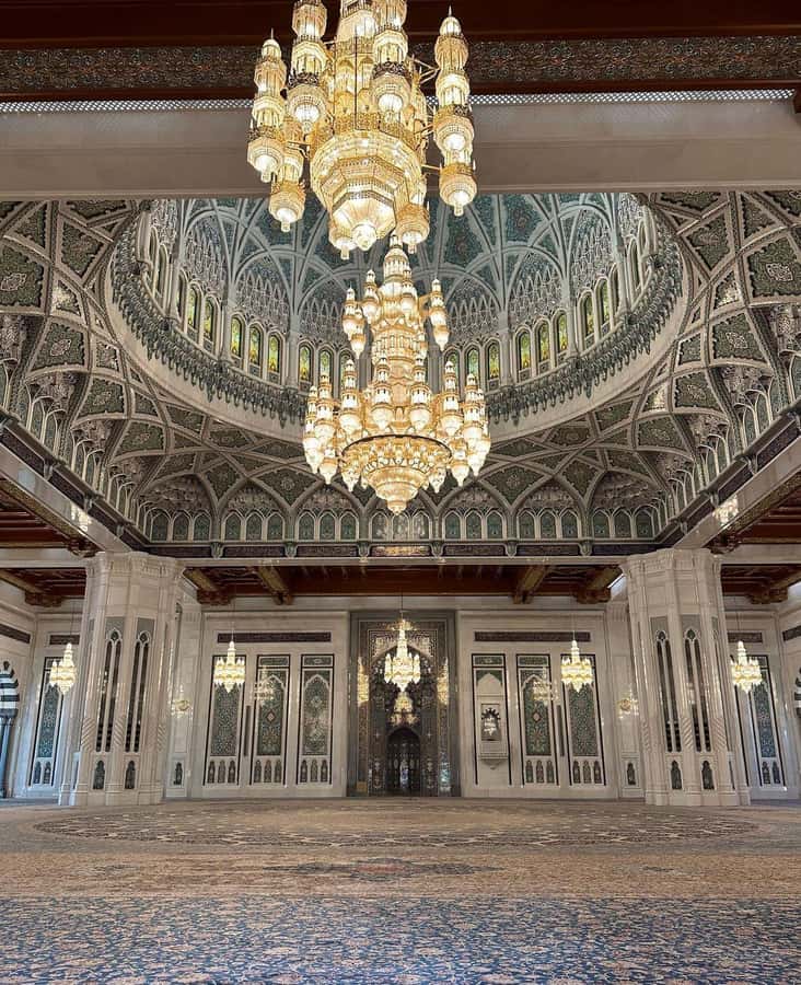 Muscat City Tour and life with Omani Guy ( luxury car). - Bait Al Zubair Museum: the best stop for Omani culture