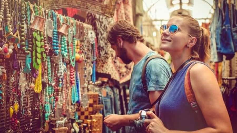 Muscat: Day Tour with Omani Lunch, Hotel Pickup, and Airfare - Key points to know before booking
