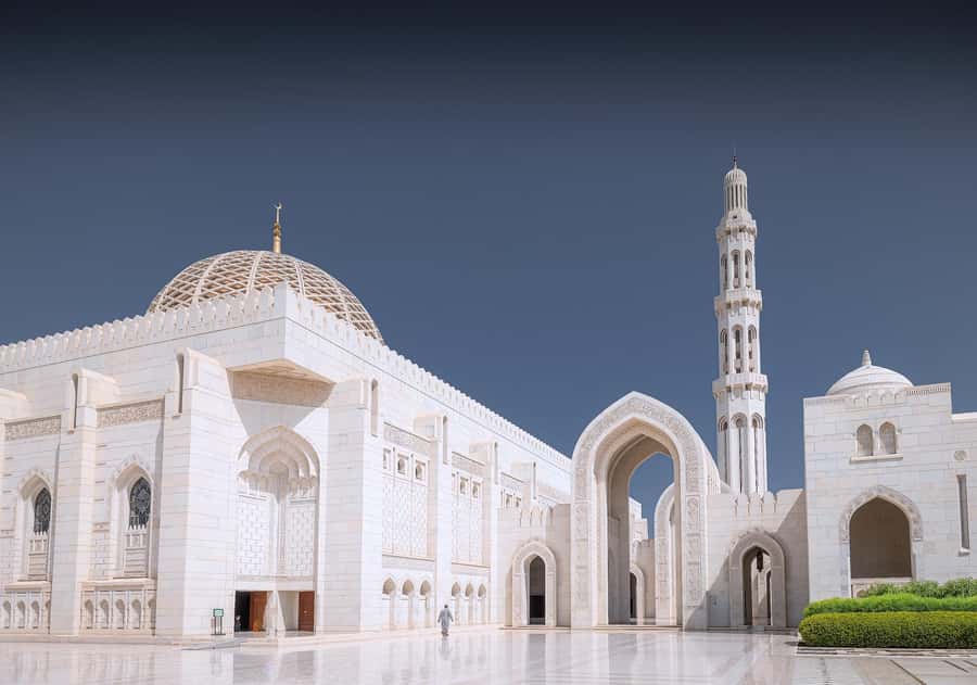 Muscat: Full-Day City Tour - Walking through Mutrah Corniche and Mutrah Souq